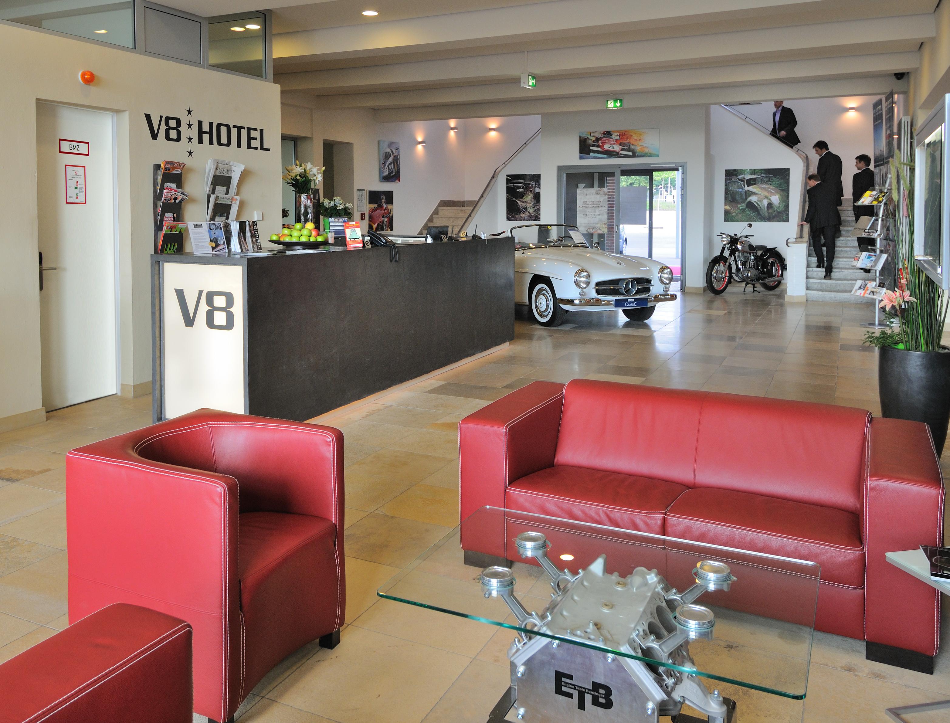 V8 Hotel Classic Motorworld Region Stuttgart Boeblingen Exterior photo